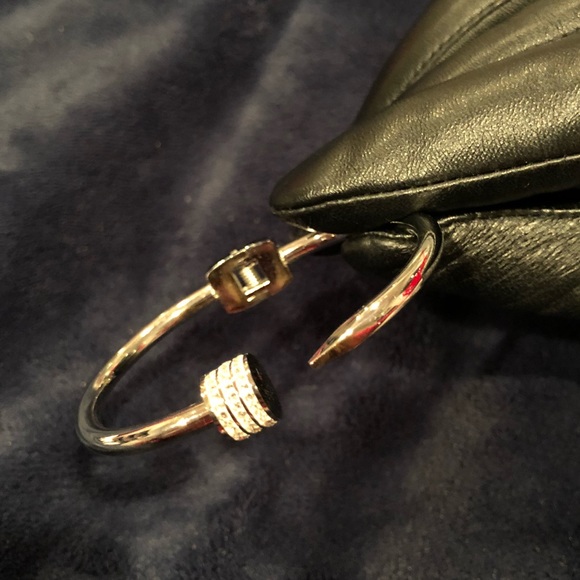 Beautiful silver bracelet💕 - Picture 2 of 3